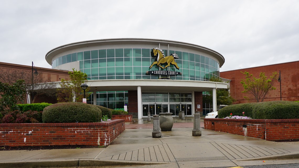 Wolfchase Mall Shooting: Lockdown, Multiple People Injured at Wolfchase Galleria Mall in Memphis, TN